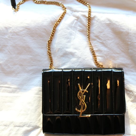 Yves Saint Laurent - Picture 1 of 3
